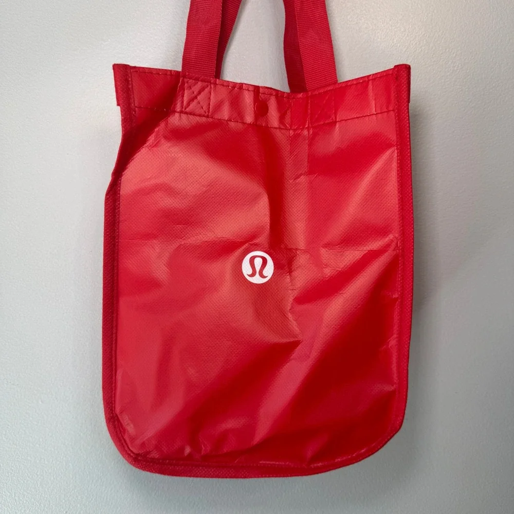 Lululemon Athletica Small Reusable Shopping Tote Bag Red White Logo Snap Closure
